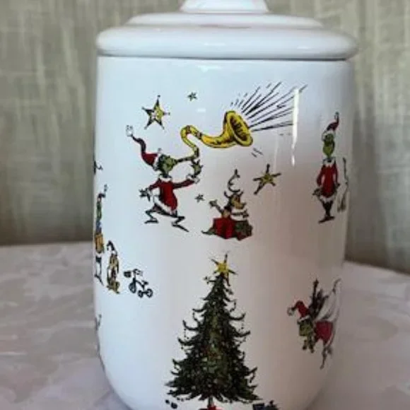 Zrike Brands Grinch Ceramic Canister - Picture 2 of 8